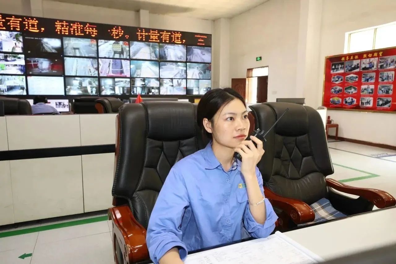 致敬“她”力量 海南礦業開展“國際婦女節”系列活動3_20240309154103.jpg